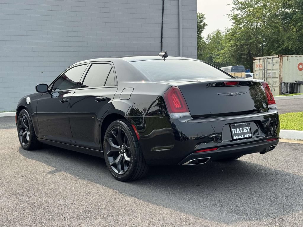 Used 2021 Chrysler 300 Touring w/ Sport Appearance Package RWD image 23