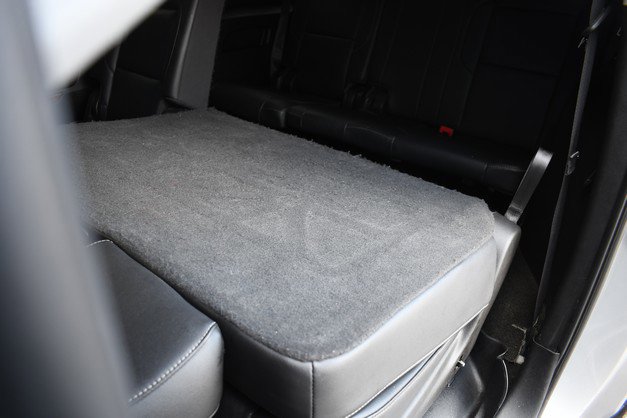 Used 2018 Chevrolet Suburban Premier image 23