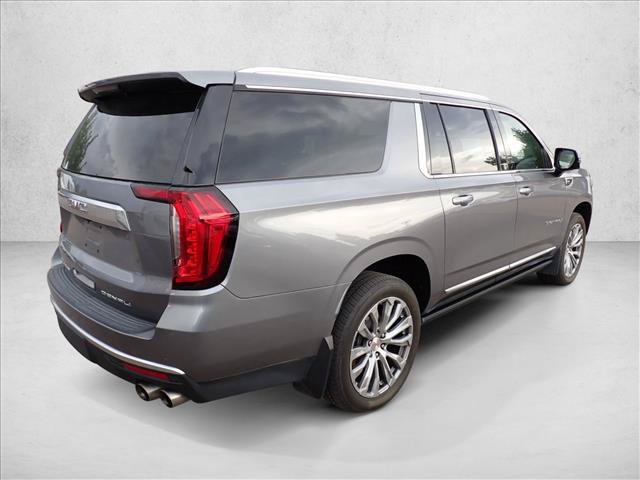 Used 2021 GMC Yukon XL Denali w/ Denali Premium Package AWD/4WD image 13