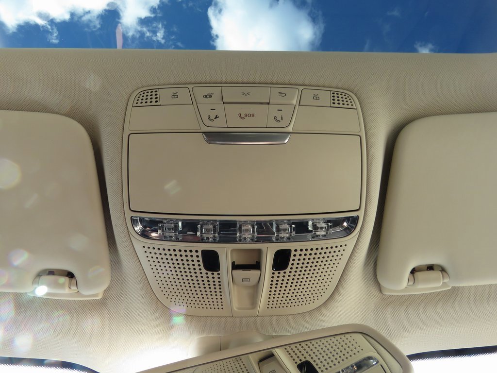 Used 2019 Mercedes-Benz GLC 300 4MATIC image 29