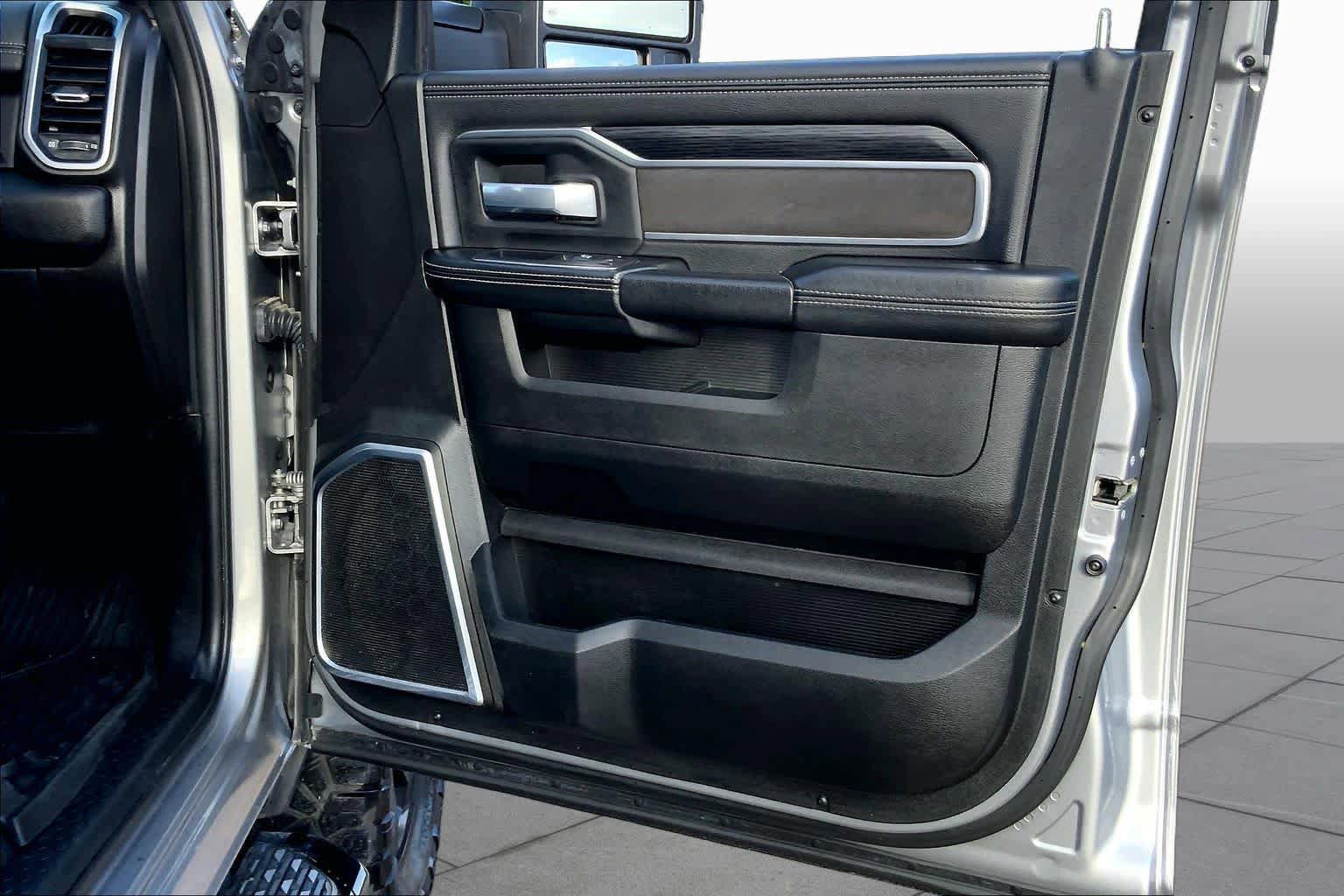 Used 2024 RAM 2500 Laramie w/ Night Edition AWD/4WD image 22