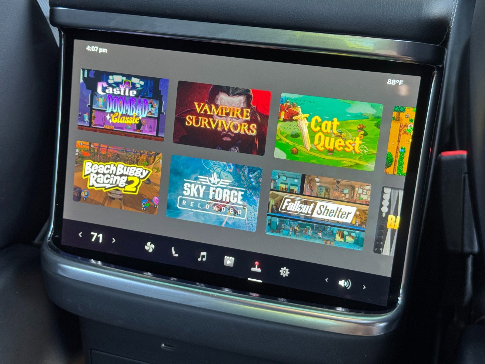 Used 2023 Tesla Model X image 42