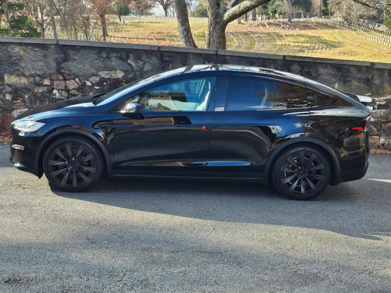 Used 2022 Tesla Model X image 8