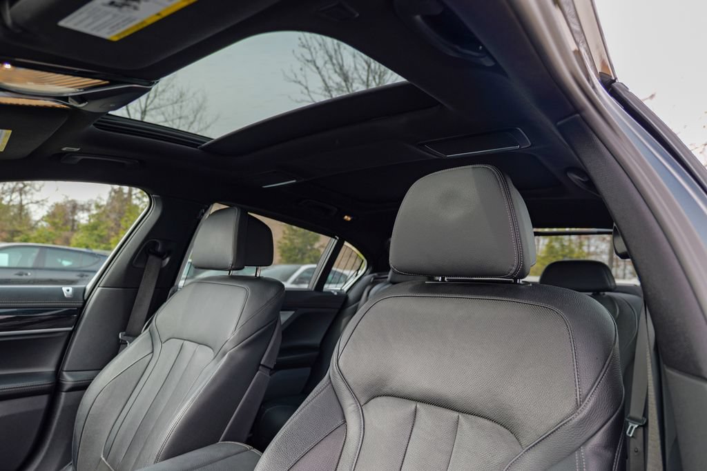 Used 2019 BMW 740i xDrive w/ Executive Package AWD/4WD image 24