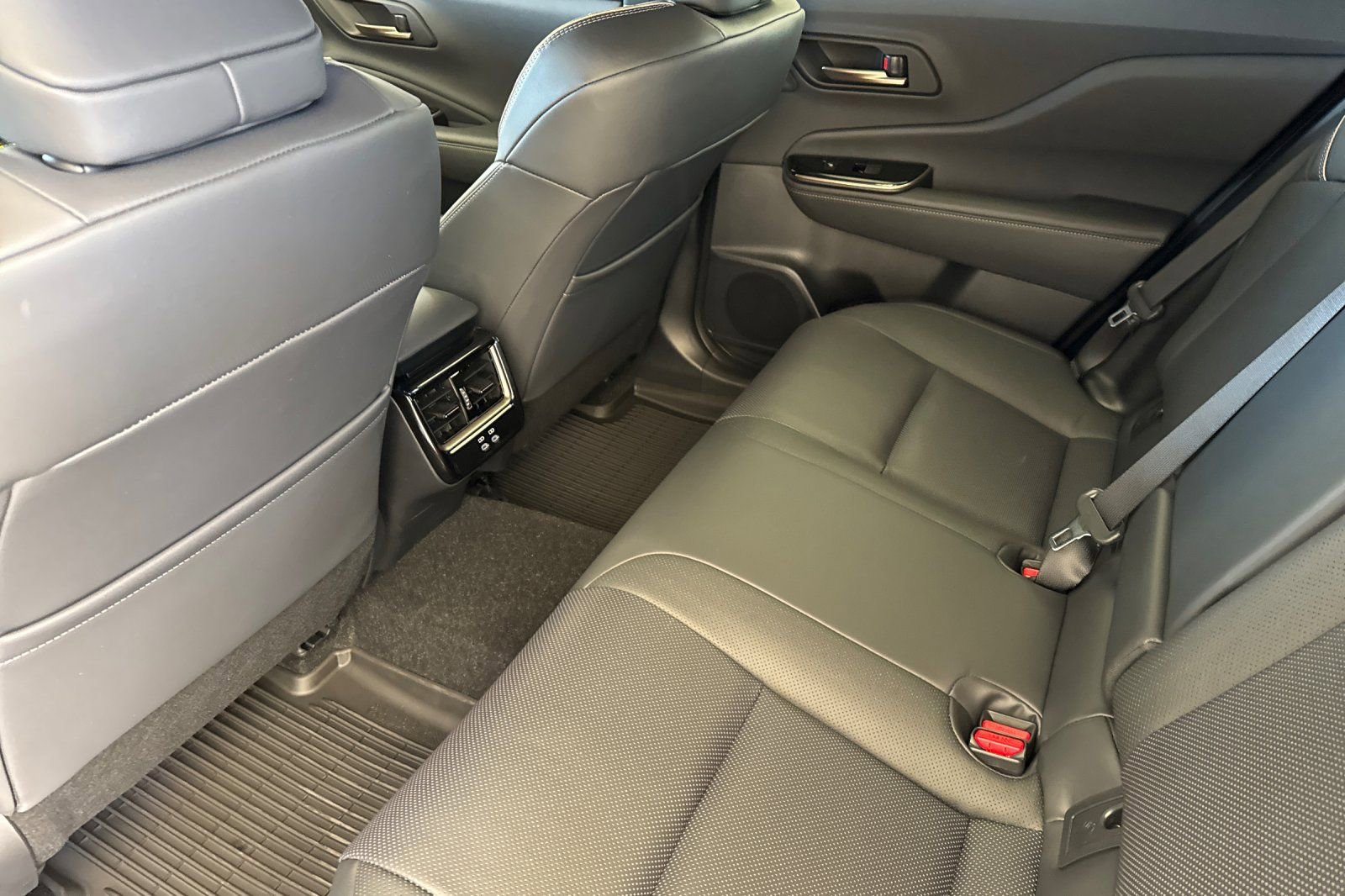 New 2026 Toyota Crown Signia AWD/4WD image 11