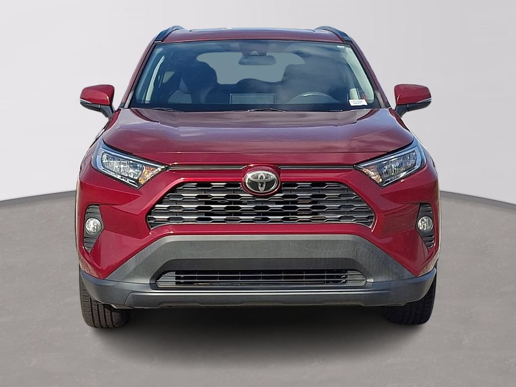Used 2021 Toyota RAV4 XLE w/ Convenience Package FWD image 2