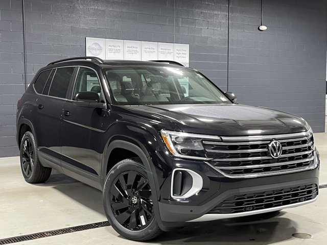 New 2026 Volkswagen Atlas SE image 2