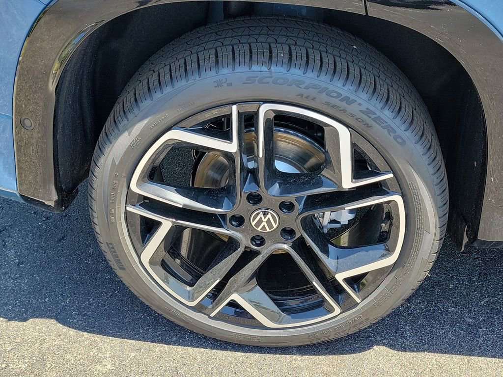 New 2026 Volkswagen Tiguan SEL R-Line image 5