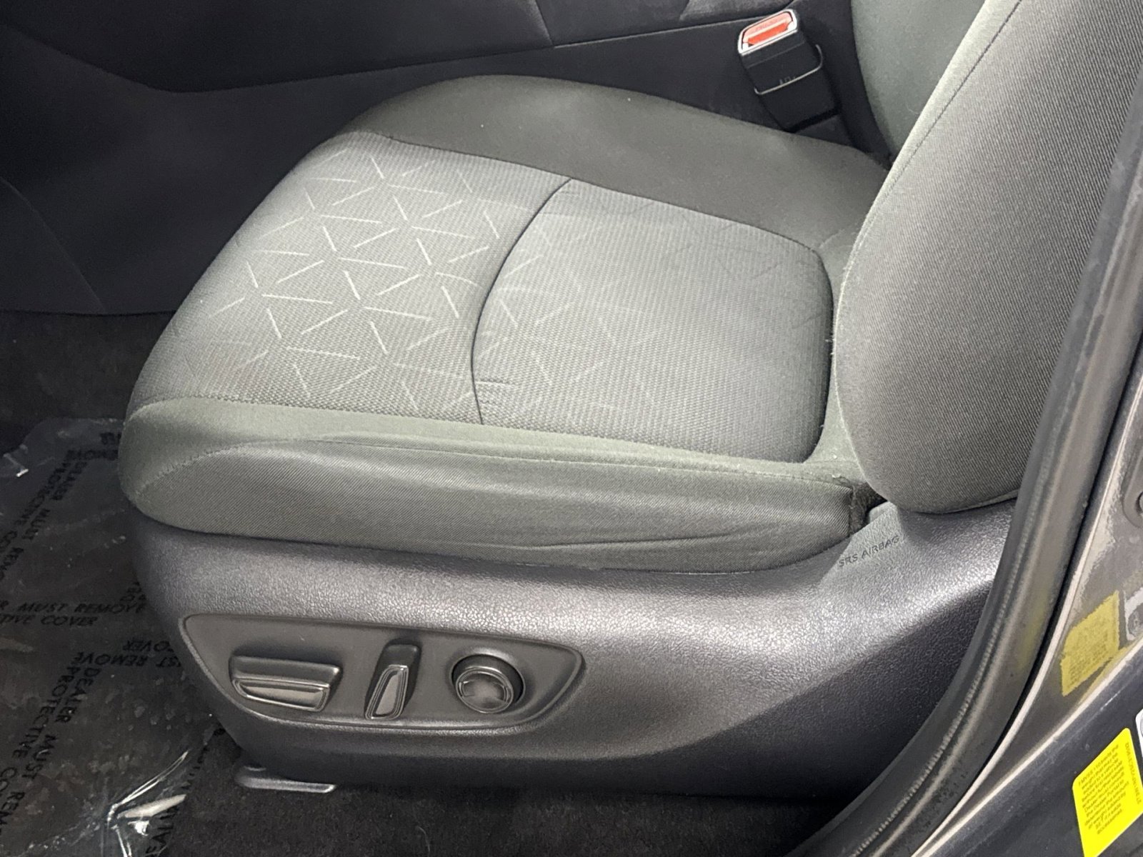 Used 2025 Toyota RAV4 XLE image 18