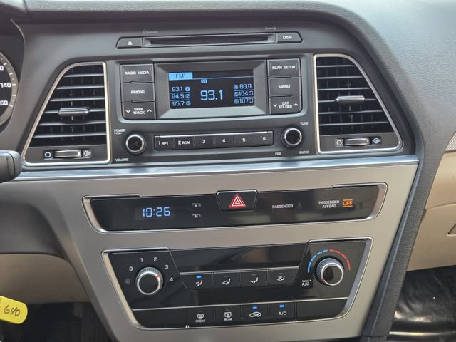 Used 2015 Hyundai Sonata SE FWD image 16