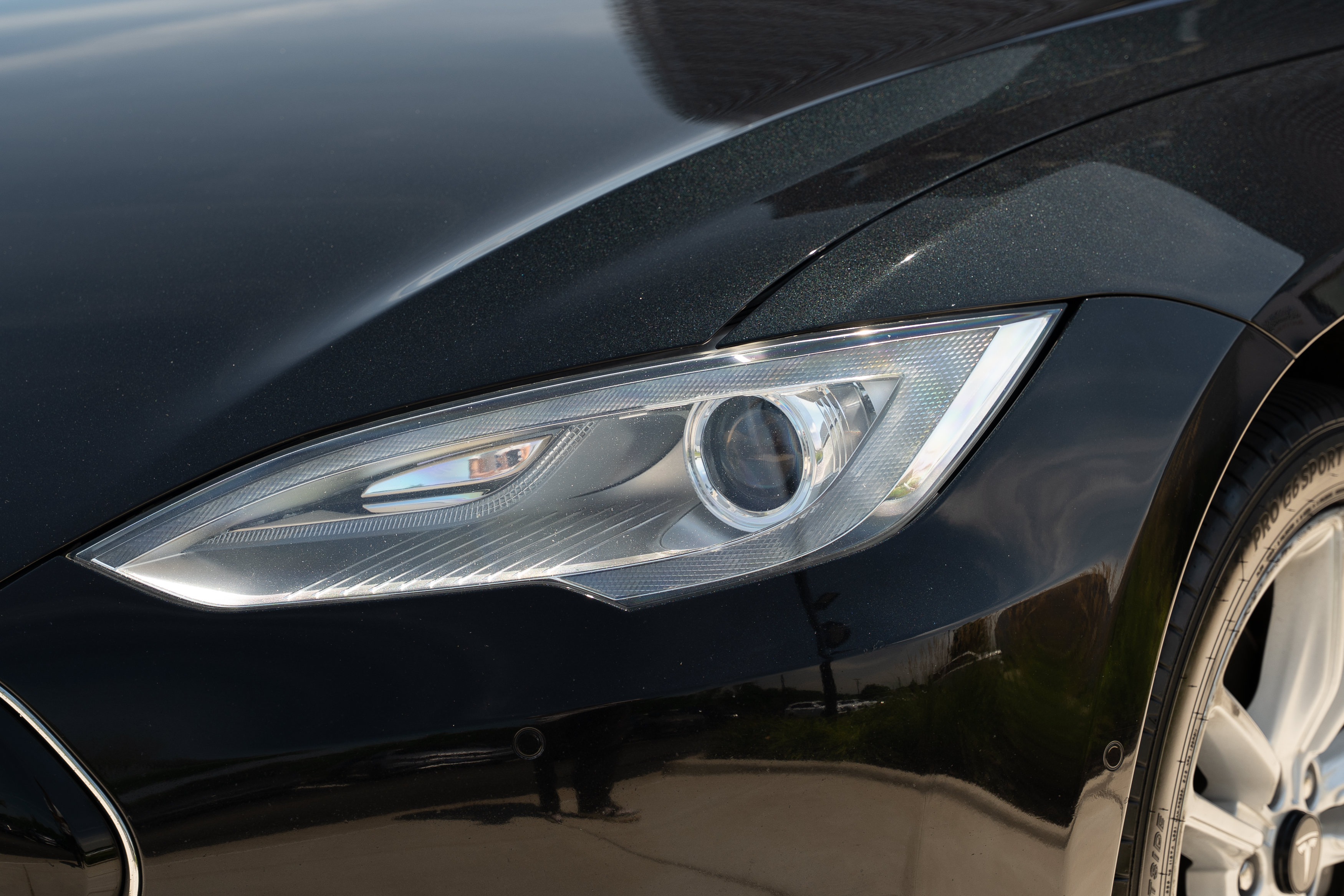 Used 2015 Tesla Model S 90D AWD/4WD image 32