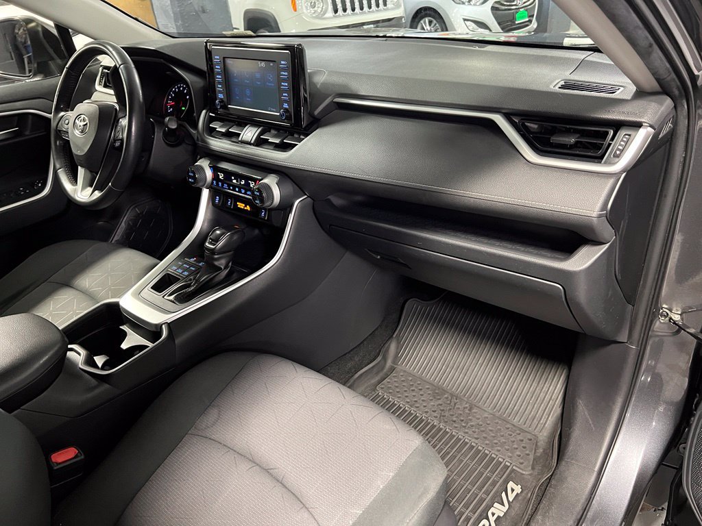 Certified 2019 Toyota RAV4 XLE w/ Convenience Package AWD/4WD image 23