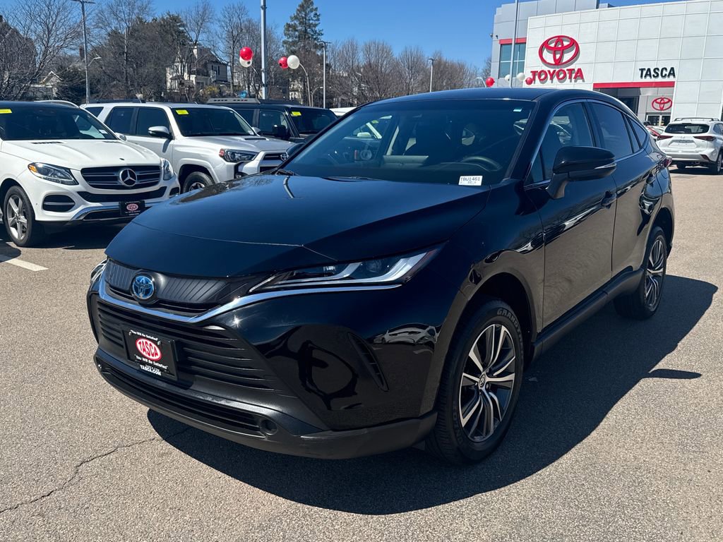 Used 2023 Toyota Venza LE AWD/4WD image 3