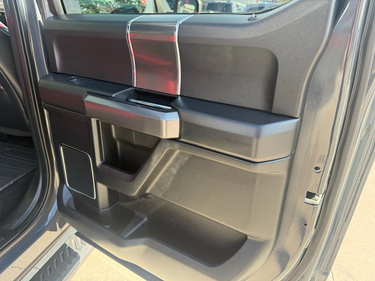 Used 2016 Ford F150 Lariat w/ Equipment Group 502A Luxury image 17