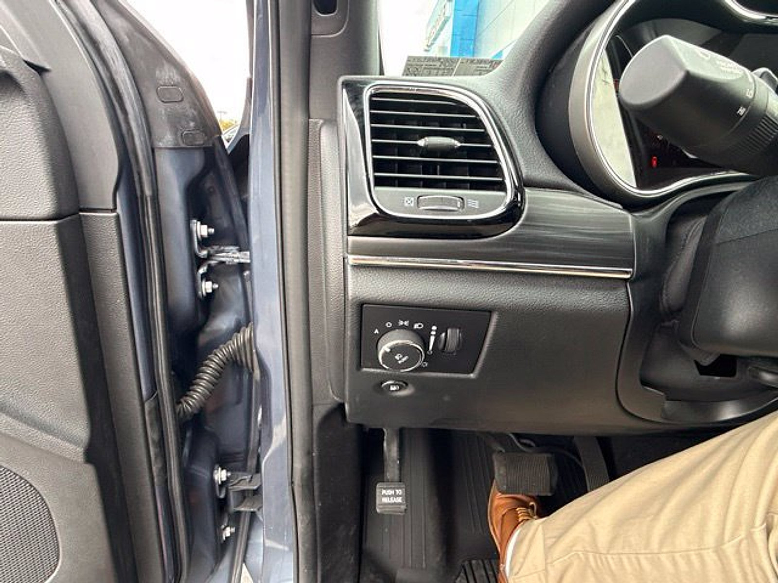Used 2021 Jeep Grand Cherokee Limited w/ Quick Order Package 28K 80th AWD/4WD image 19