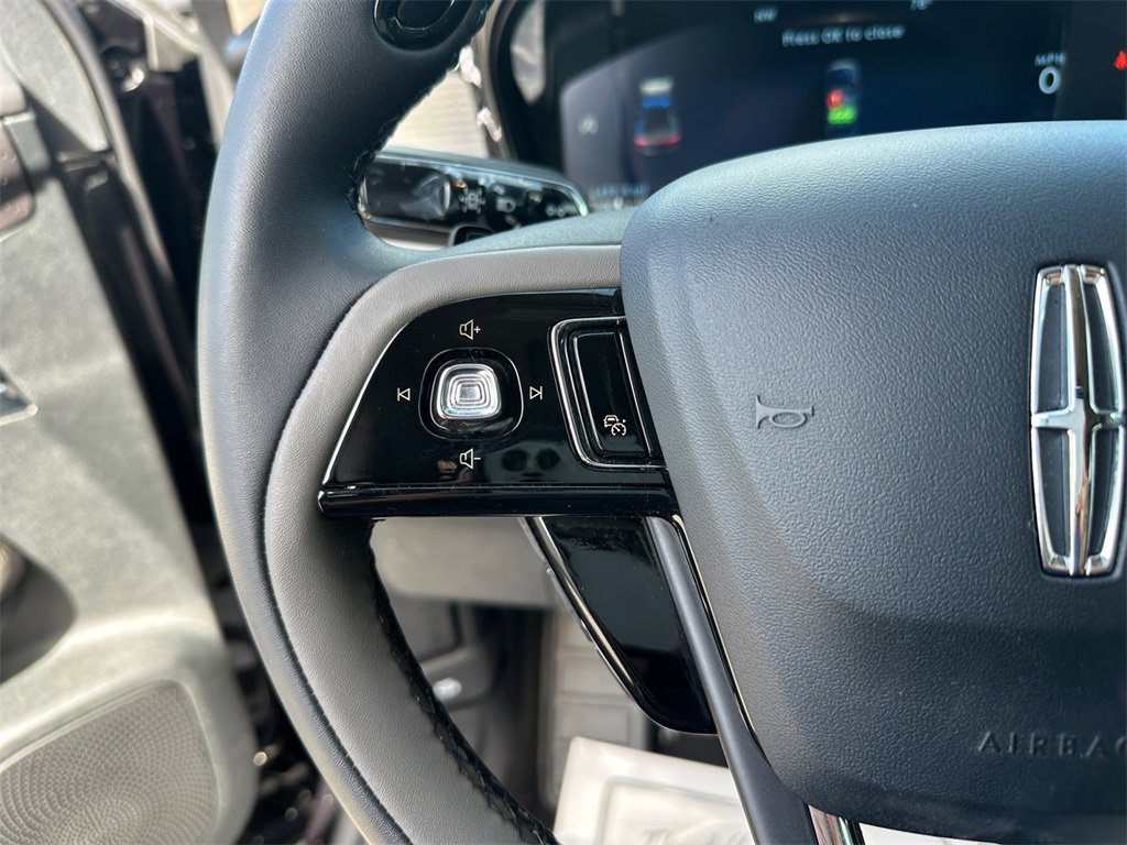 Used 2025 Lincoln Corsair FWD w/ Equipment Group 101A image 21