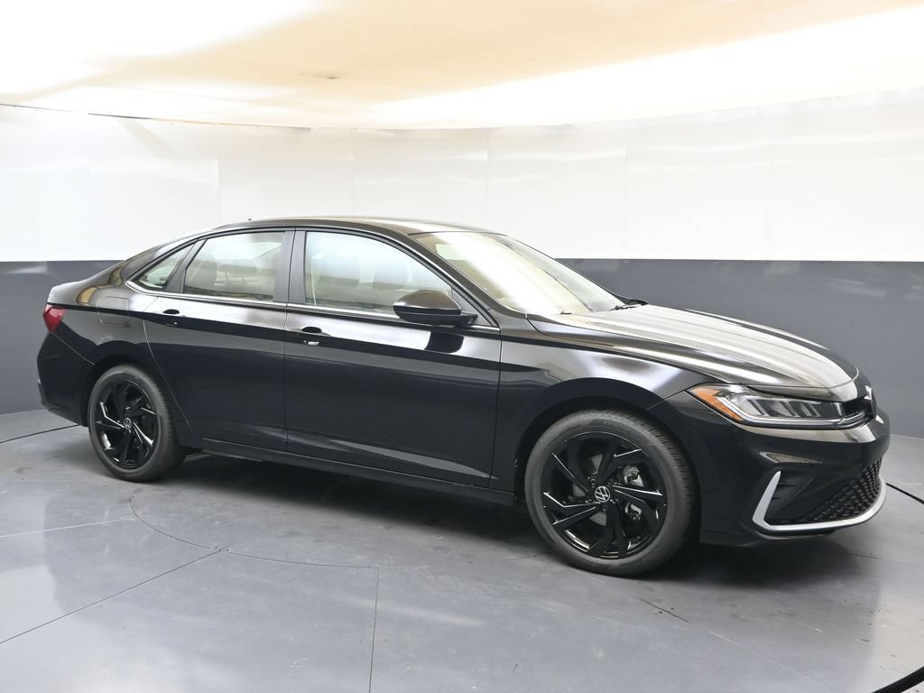 Certified 2026 Volkswagen Jetta SE w/ Black Wheel Package FWD image 7