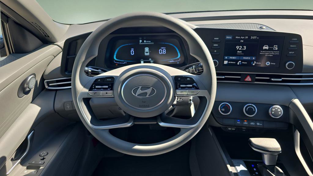 New 2026 Hyundai Elantra SE FWD image 12