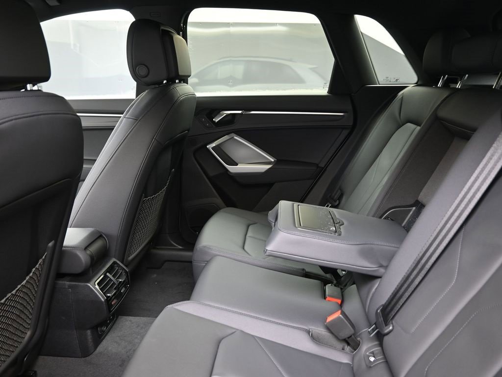 New 2025 Audi Q3 2.0T Premium image 18