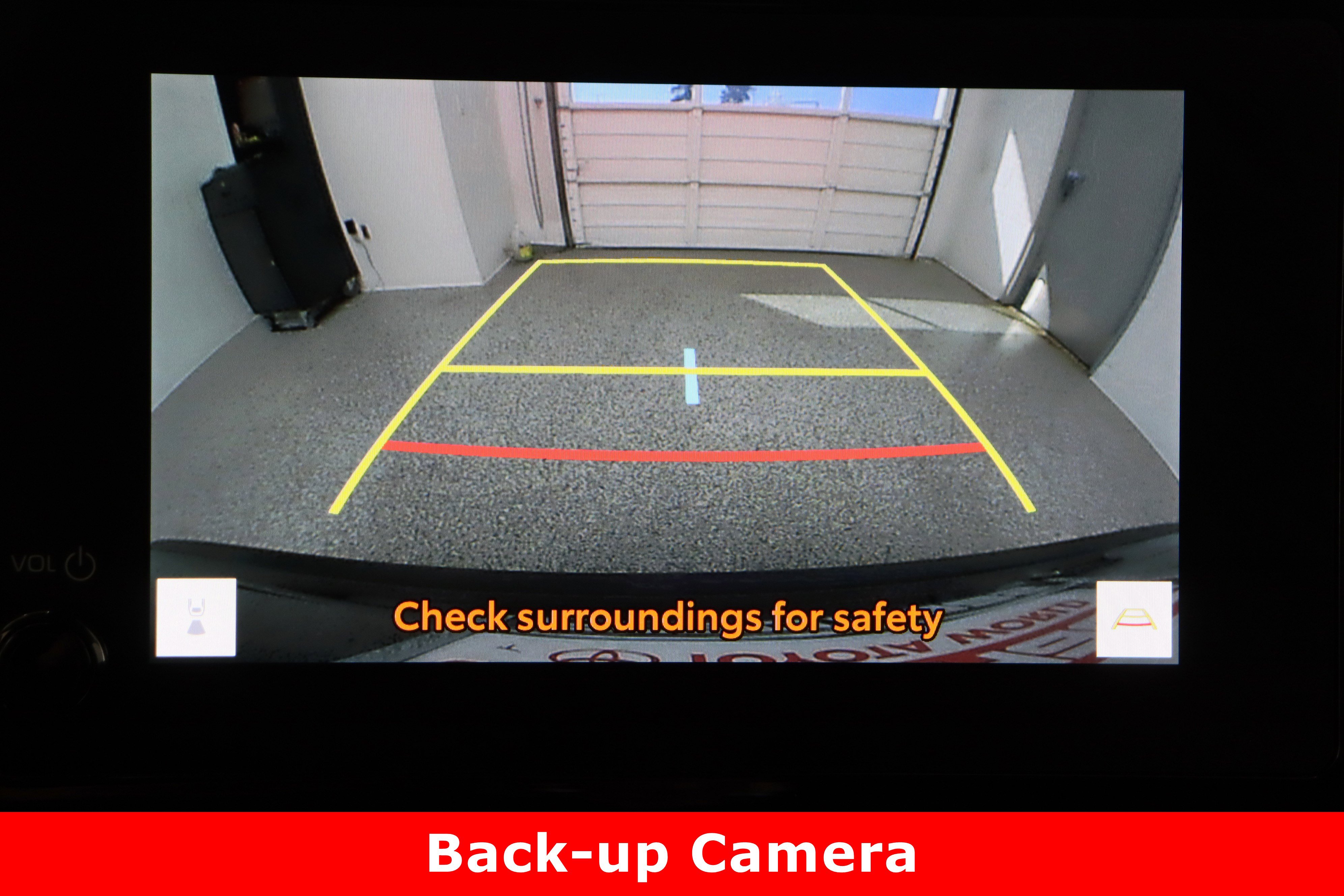 Used 2025 Toyota Corolla Cross XLE image 21