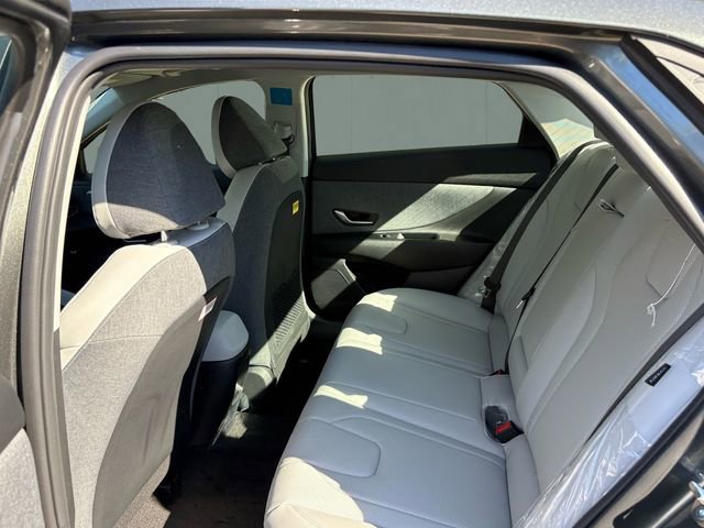 New 2026 Hyundai Elantra Limited FWD image 4