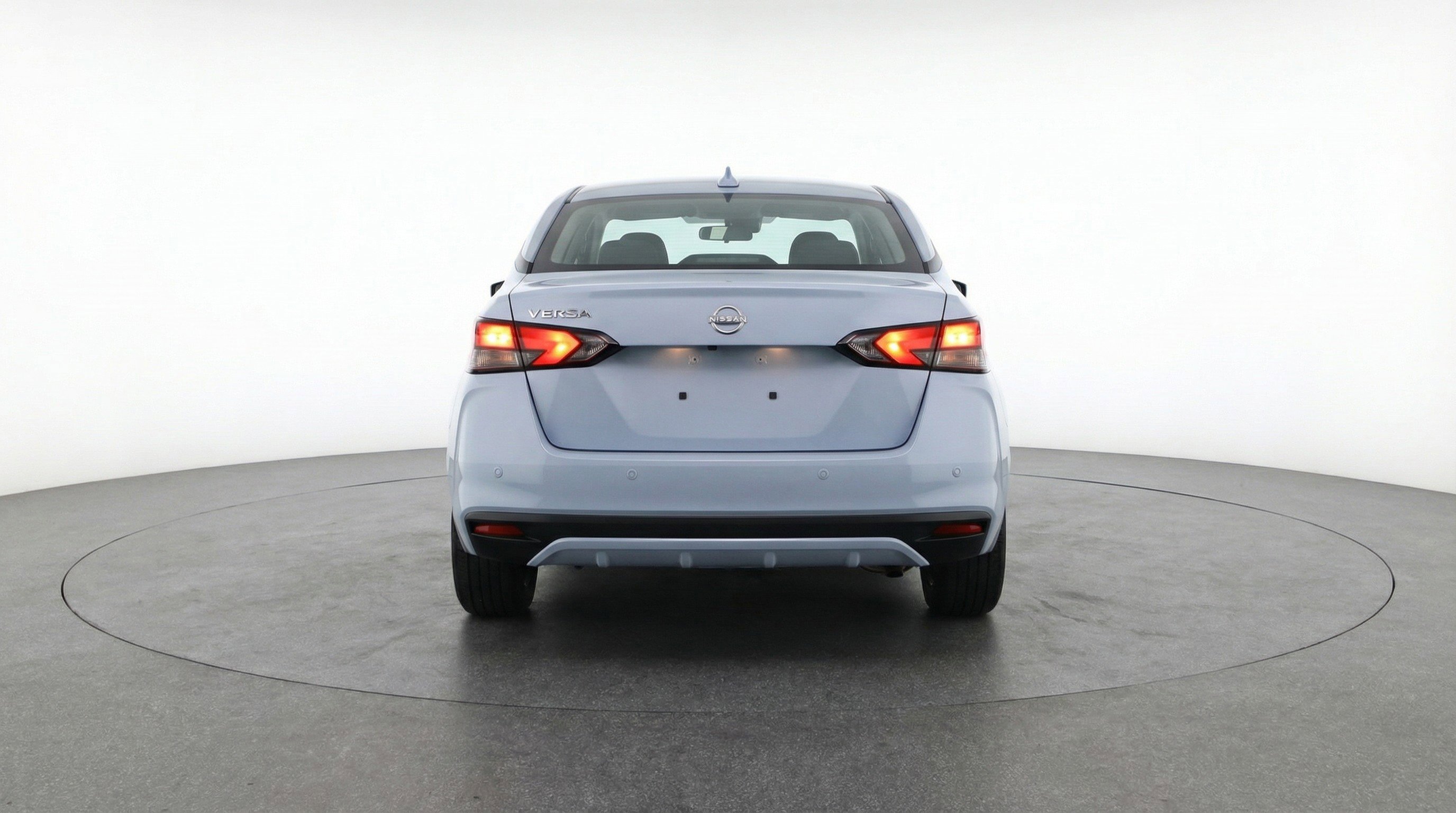 Used 2025 Nissan Versa SV image 7