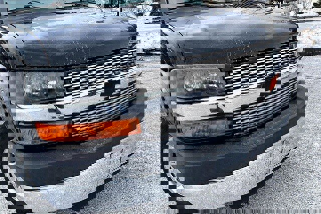 Used 2016 Chevrolet Express 2500 image 5