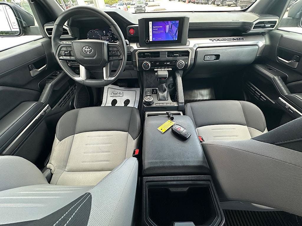 Certified 2024 Toyota Tacoma TRD Off-Road AWD/4WD image 16