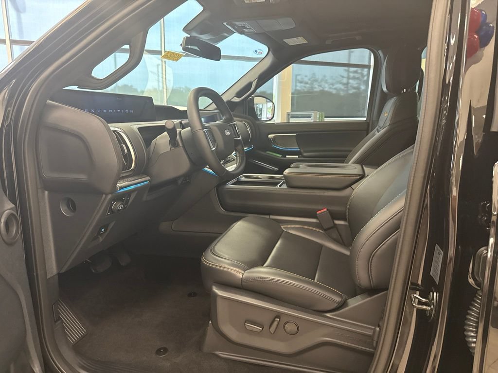 Used 2027 Ford Expedition Tremor w/ Driver's Package AWD/4WD image 12