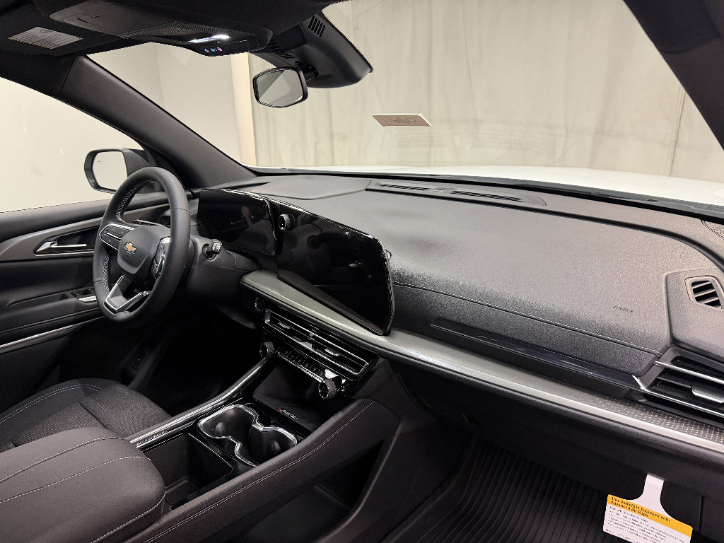 New 2026 Chevrolet Traverse LT w/ LPO, Floor Liner Package FWD image 12