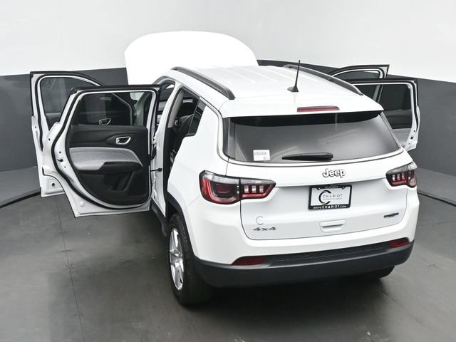 Used 2022 Jeep Compass Latitude w/ Convenience Group image 62