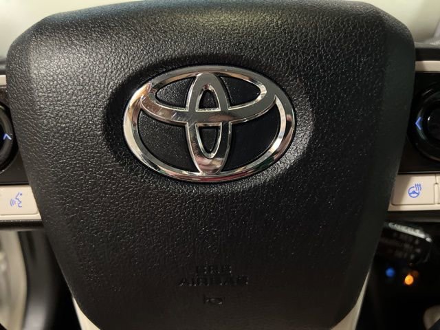 Used 2018 Toyota Prius Prime Premium image 44