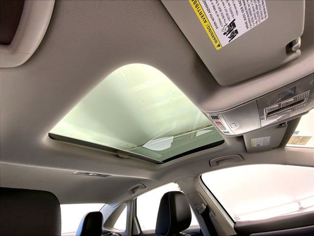 Used 2023 Volkswagen Jetta SE w/ Panoramic Sunroof Package image 22