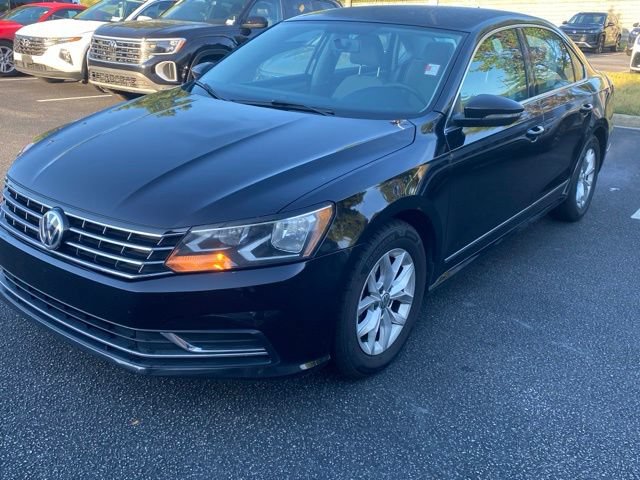 Used 2017 Volkswagen Passat 1.8T S FWD image 2