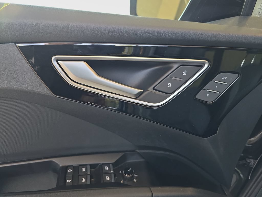 Certified 2023 Audi Q4 e-tron Premium Plus AWD/4WD image 26