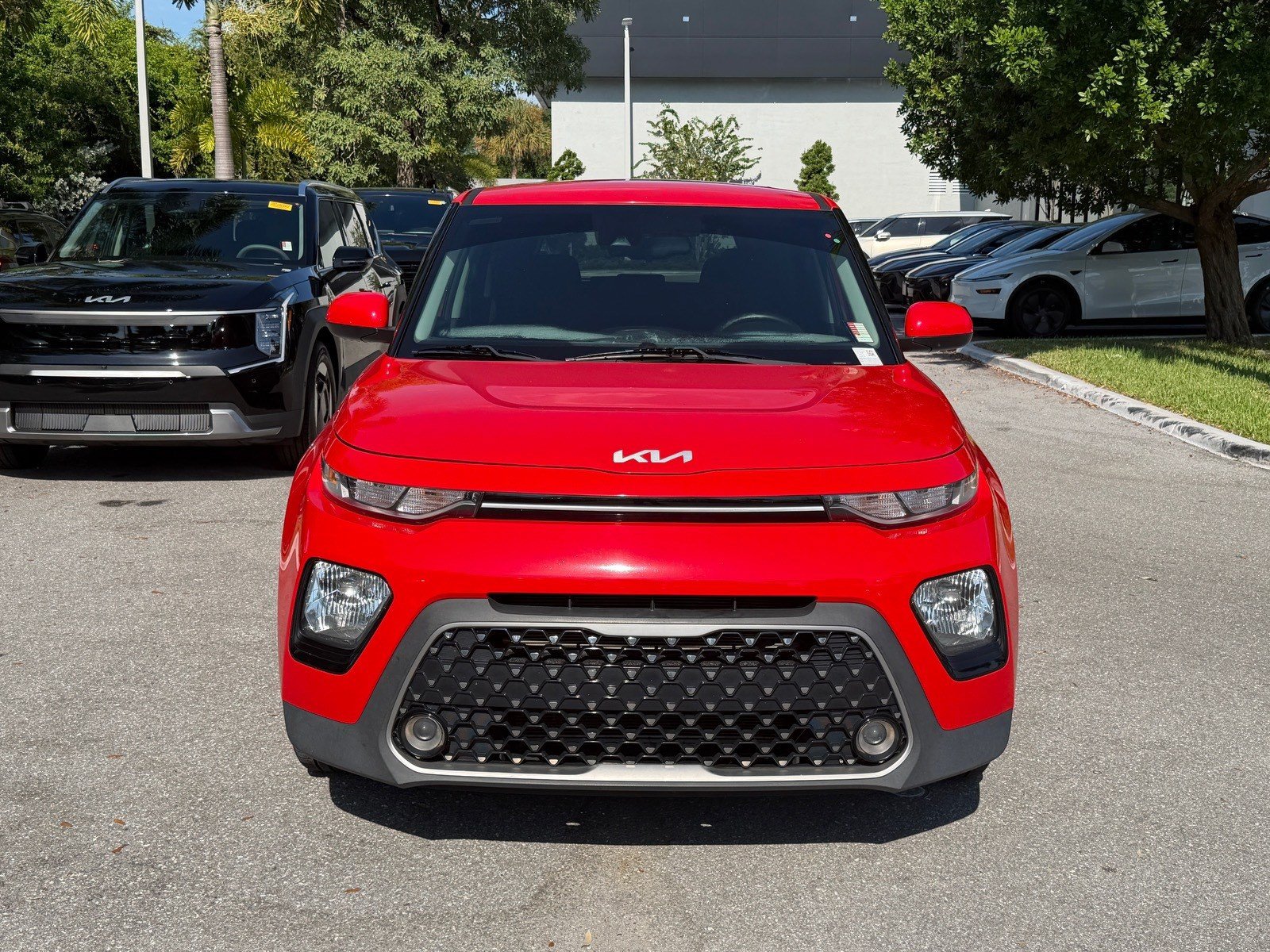 Certified 2022 Kia Soul EX FWD image 2