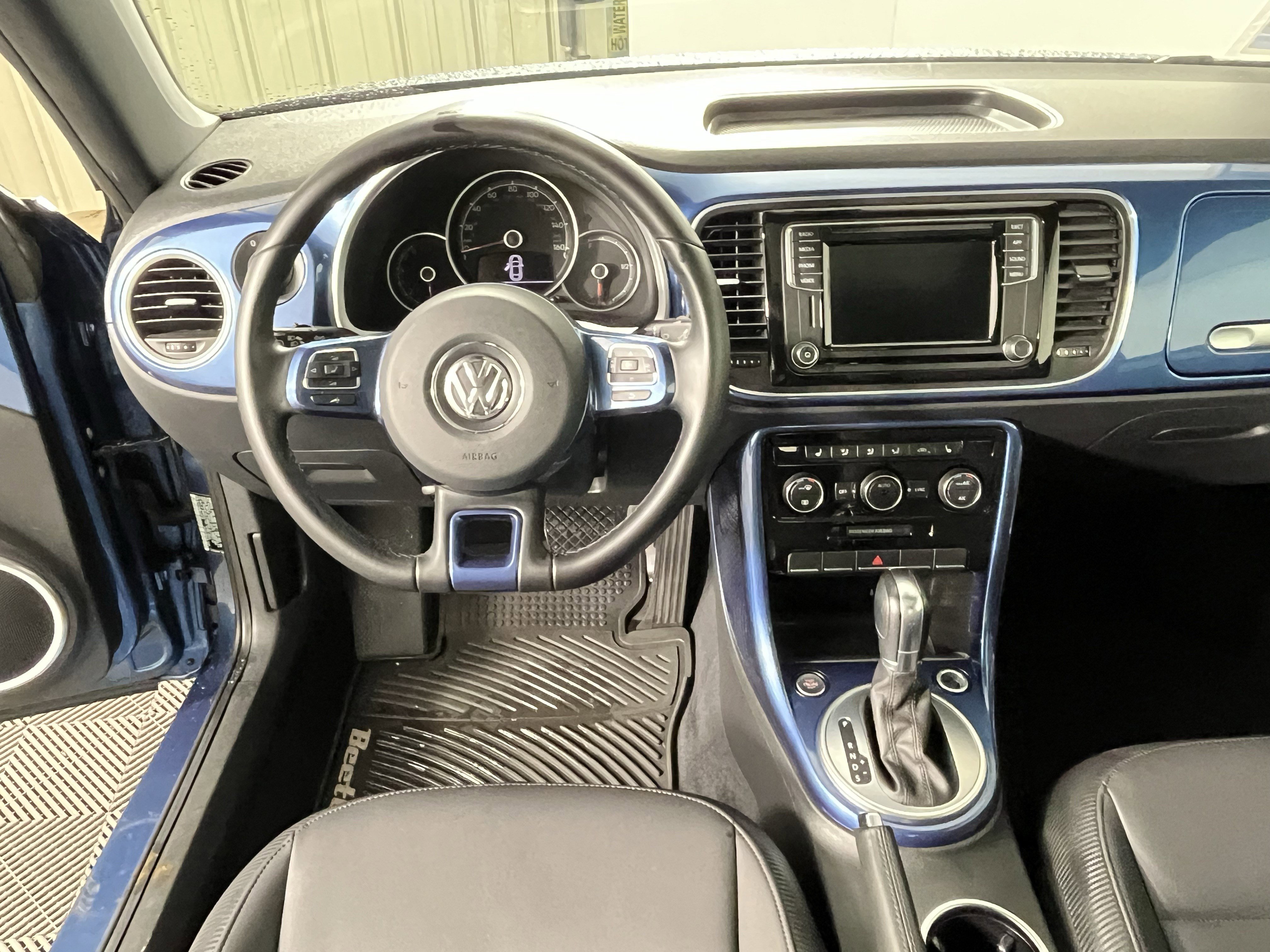 Used 2019 Volkswagen Beetle 2.0T SE image 11
