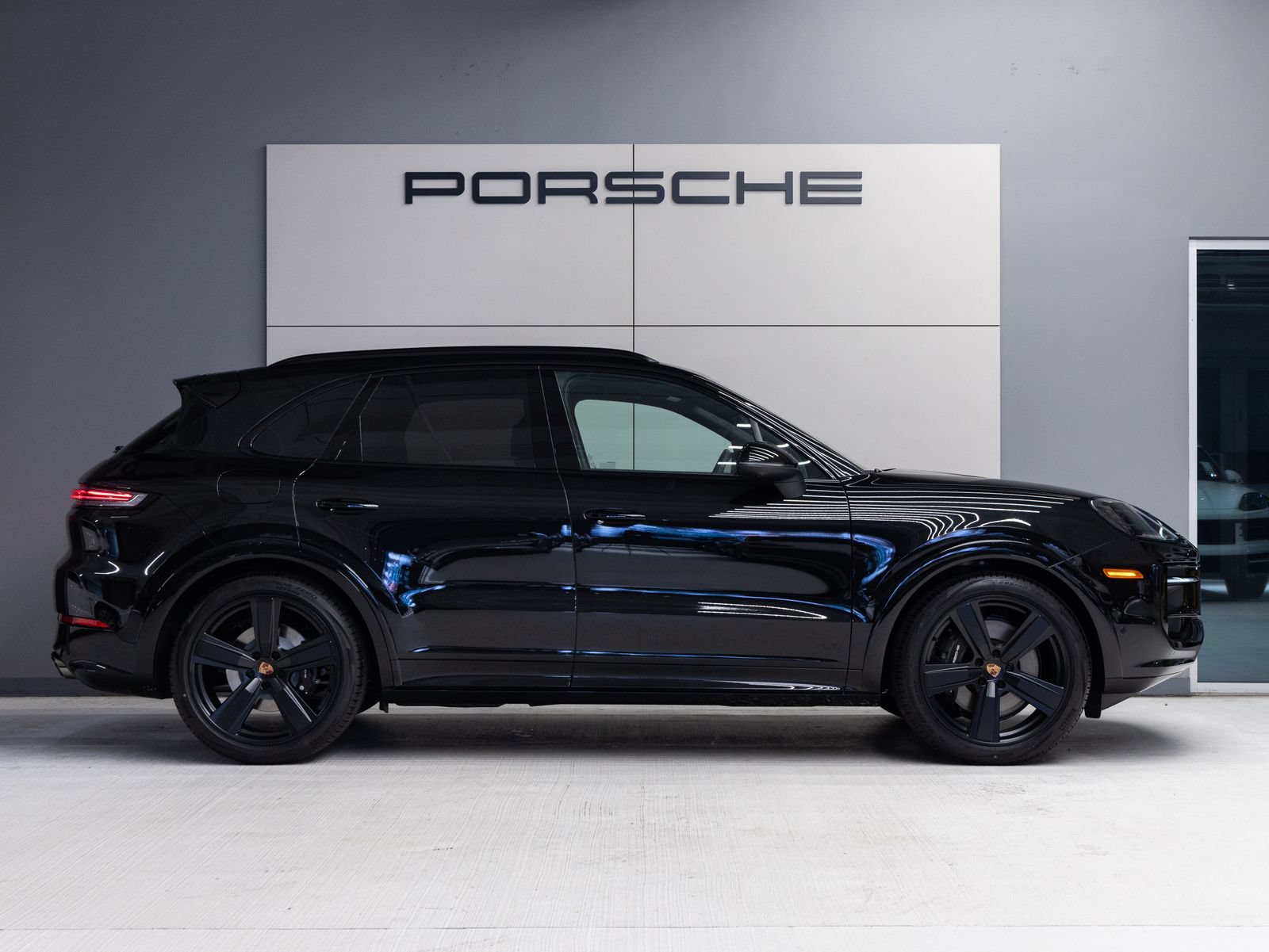 New 2026 Porsche Cayenne AWD/4WD image 8