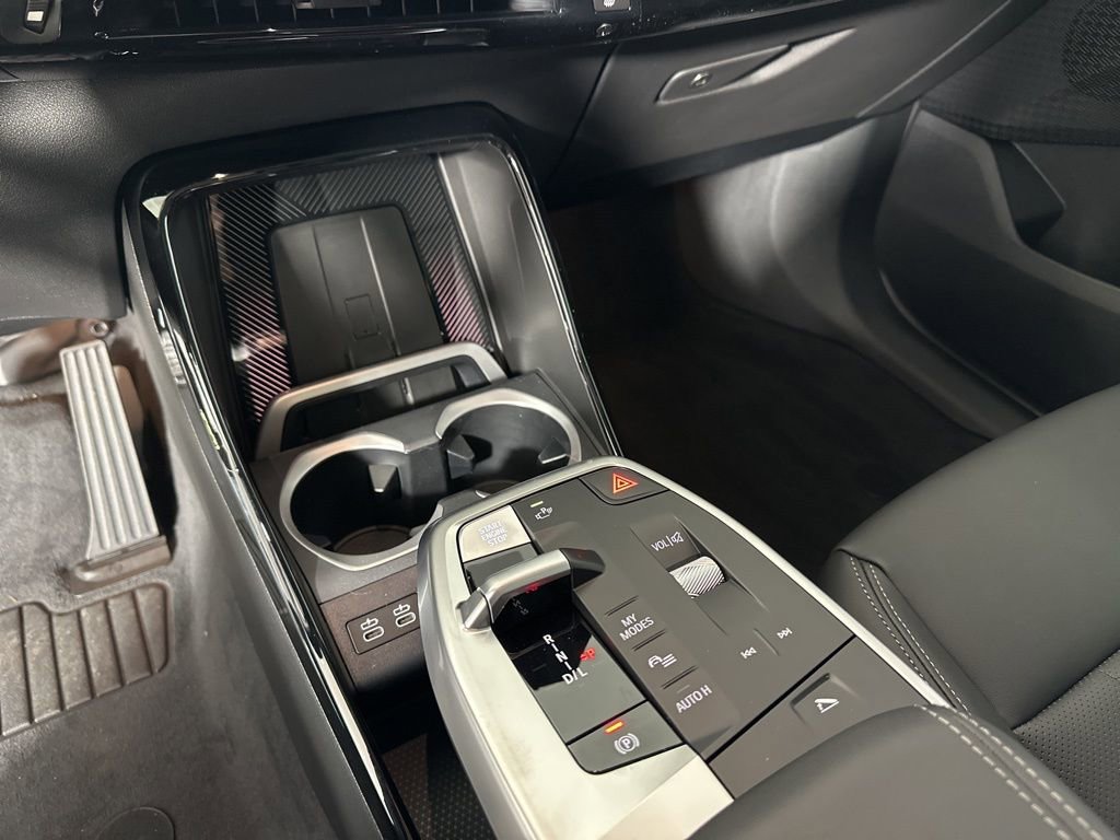 New 2026 BMW X2 xDrive28i AWD/4WD image 16