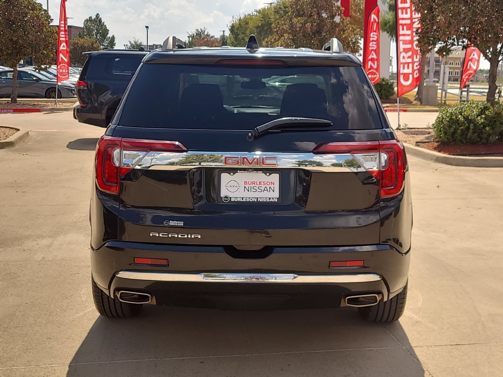 Used 2023 GMC Acadia Denali FWD image 3