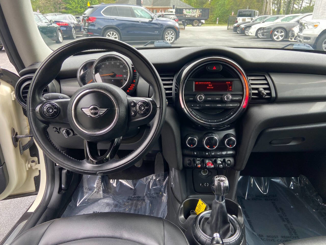 Used 2015 MINI Cooper 2-Door Hardtop image 11