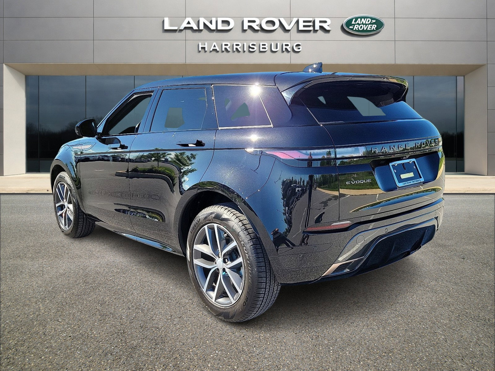 Used 2024 Land Rover Range Rover Evoque Dynamic SE image 3
