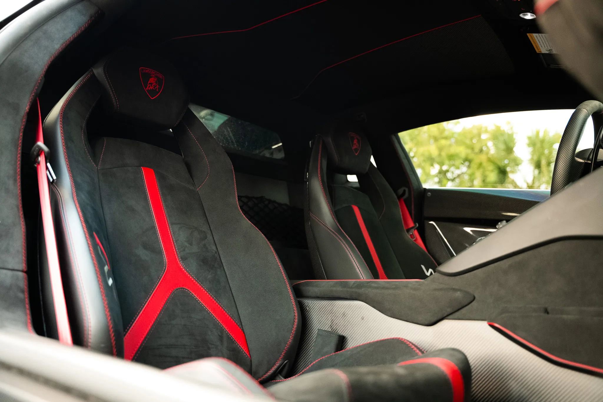 Used 2019 Lamborghini Aventador SVJ AWD/4WD image 40
