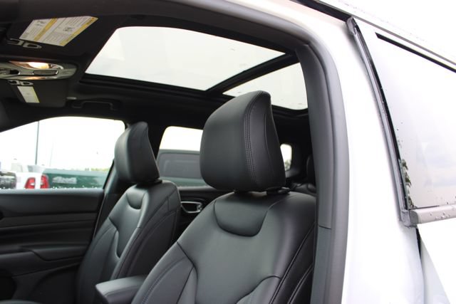 New 2026 Jeep Compass Limited w/ Sun, Sound & Navigation Group AWD/4WD image 26