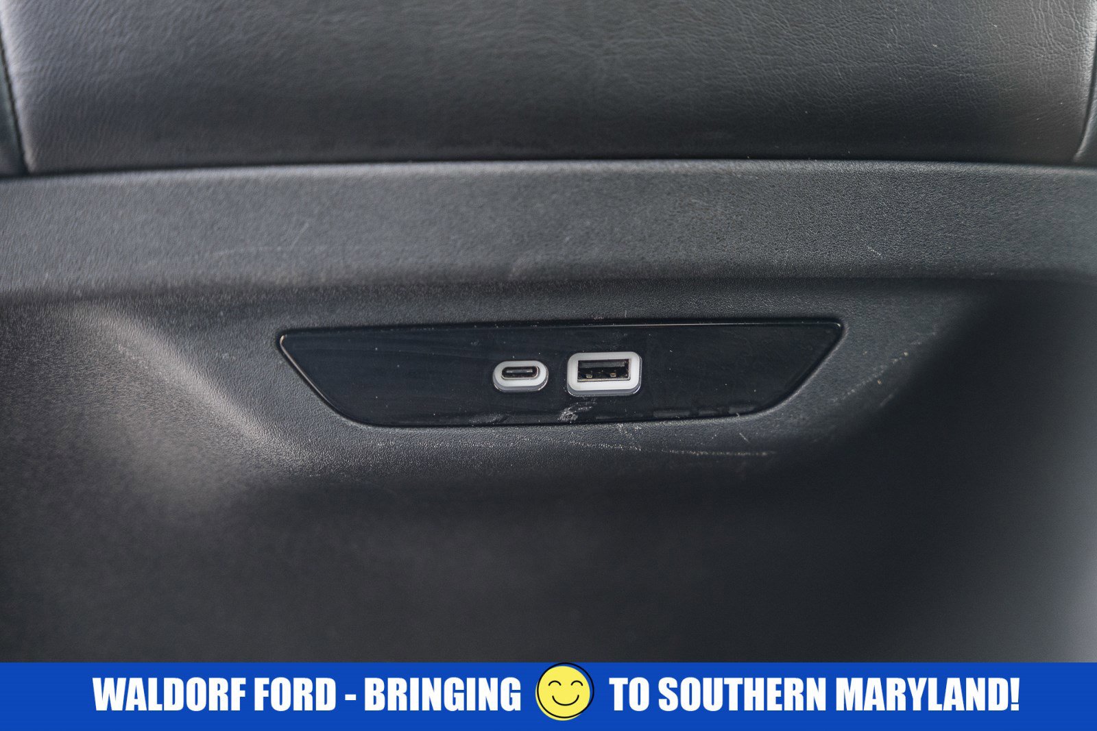 Used 2024 Chrysler Pacifica Touring-L image 36