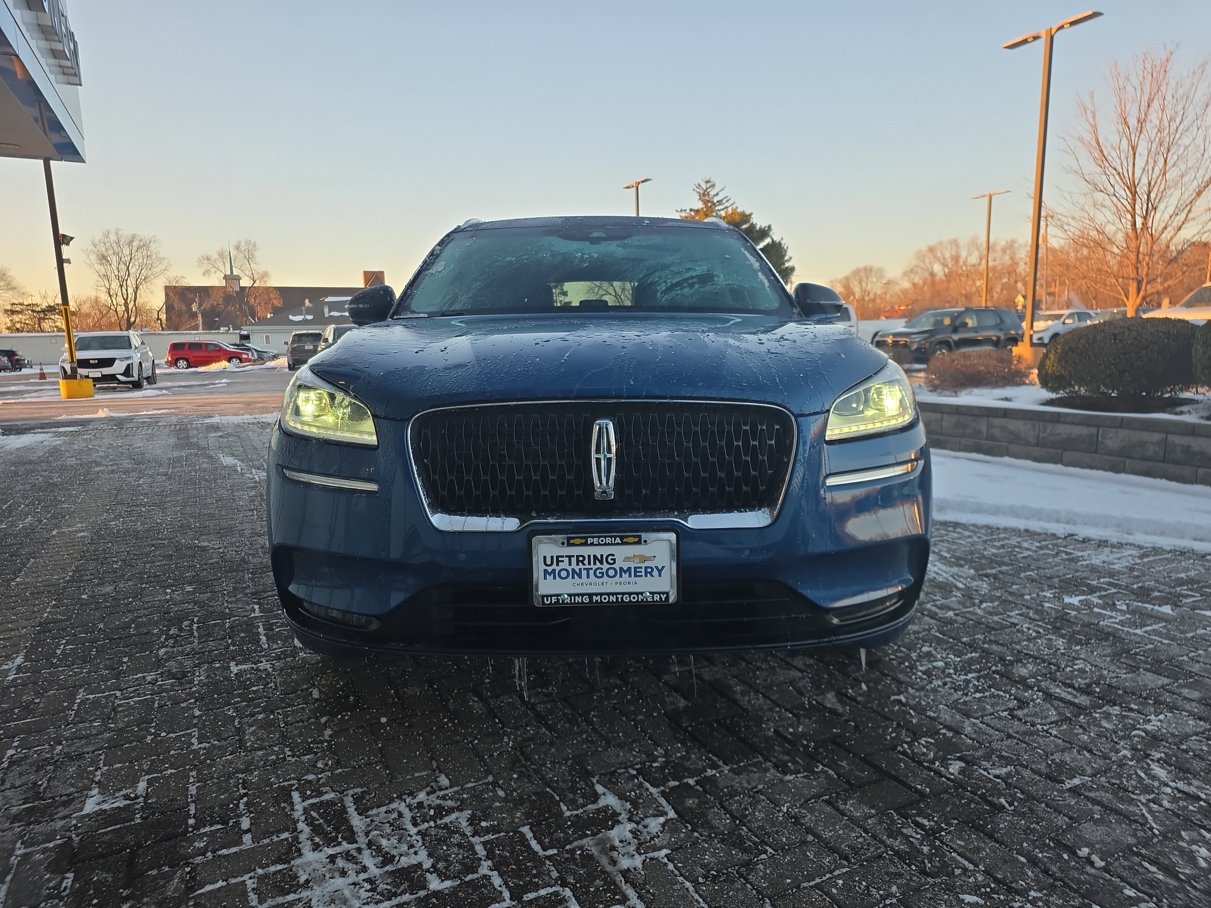 Used 2021 Lincoln Corsair Reserve w/ Equipment Group 201A image 9