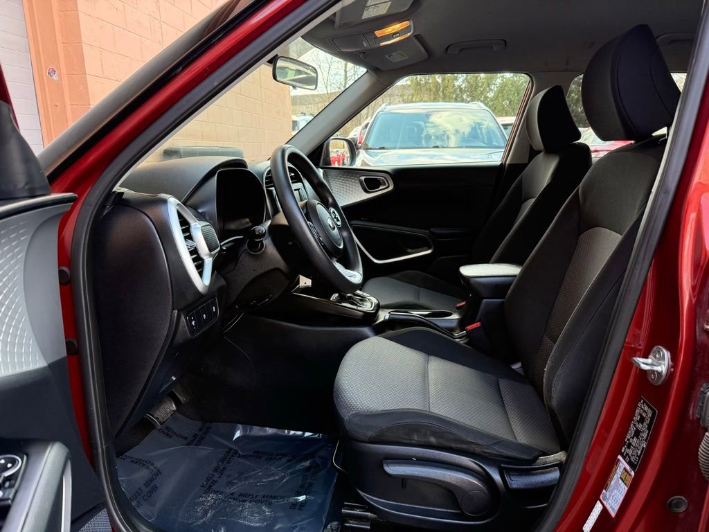 Used 2020 Kia Soul LX FWD image 8