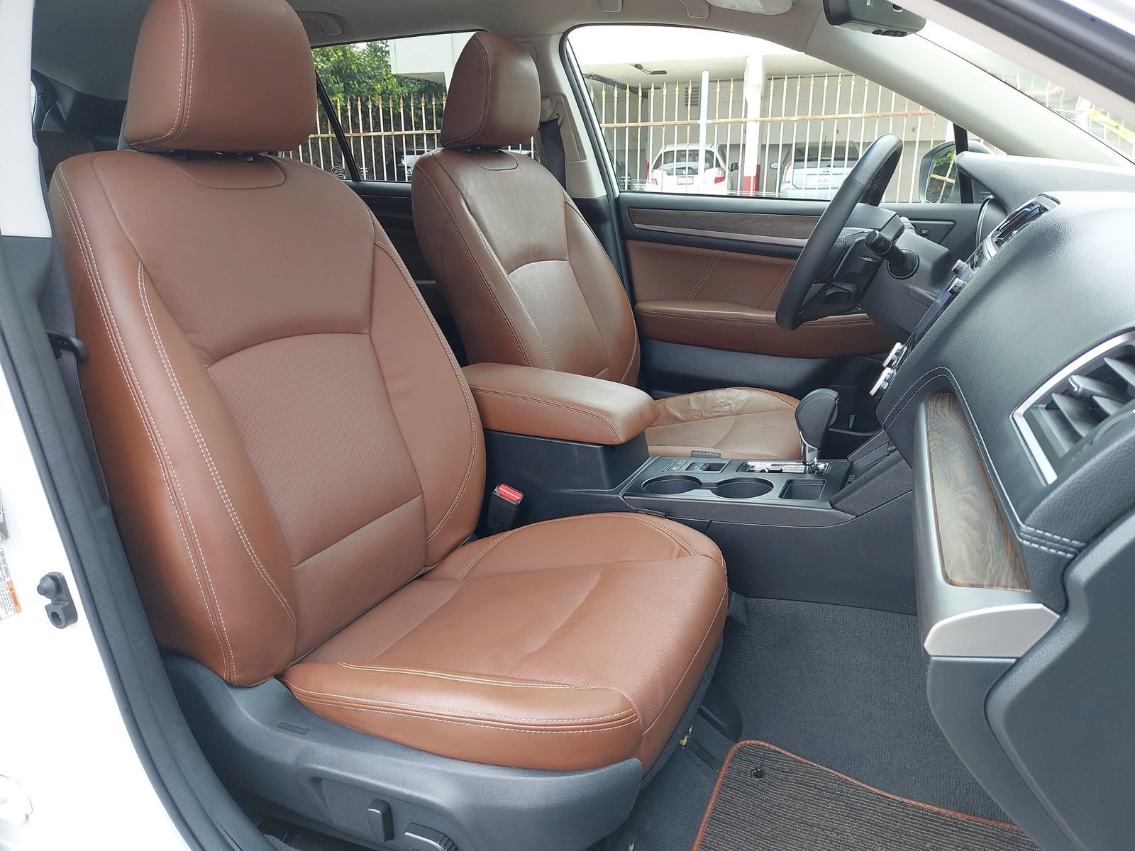 Used 2018 Subaru Outback 2.5i Touring image 10