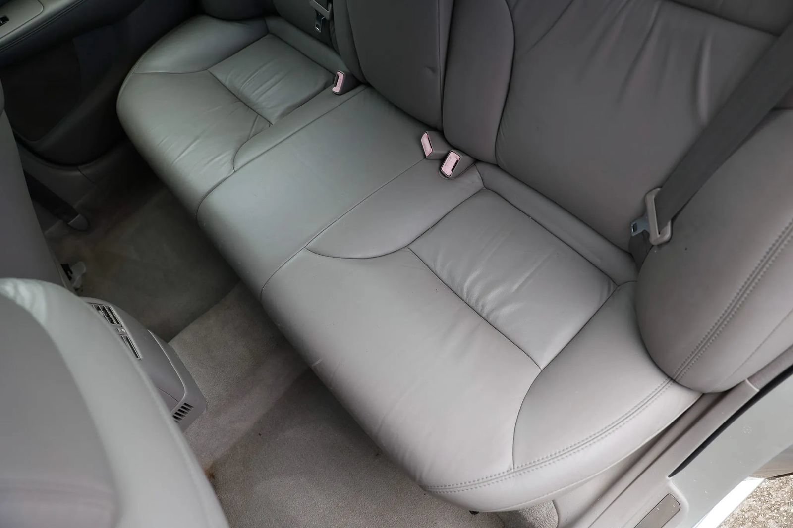 Used 2004 Lexus ES 330 w/ Premium Pkg FWD image 19