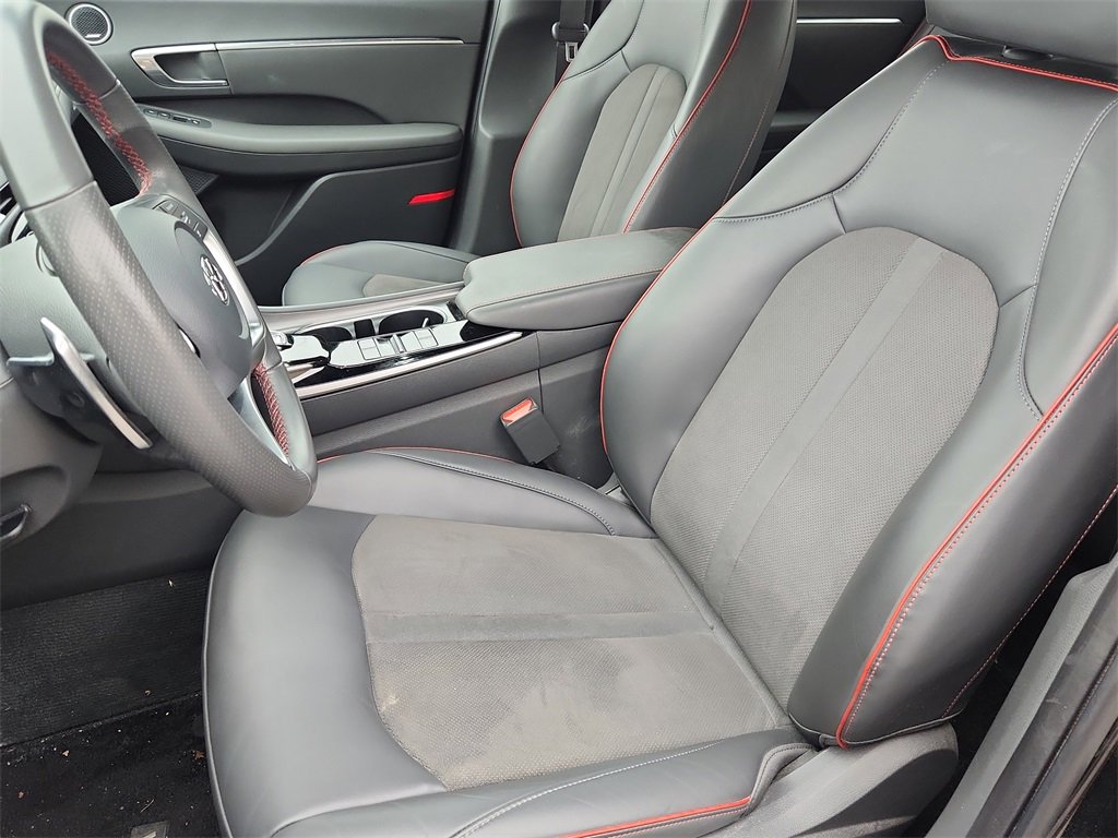 Used 2023 Hyundai Sonata SEL Plus w/ Cargo Package image 16